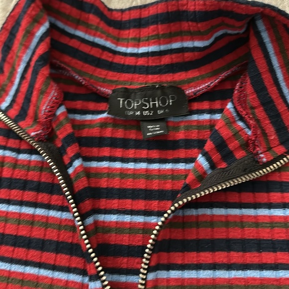 Top Shop | Striped Mock Neck Zip Up Top (US 2) - Picture 3 of 5